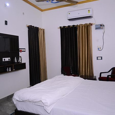 Shri Narayanam Guest House And Home Stay Ayodhya Buitenkant foto
