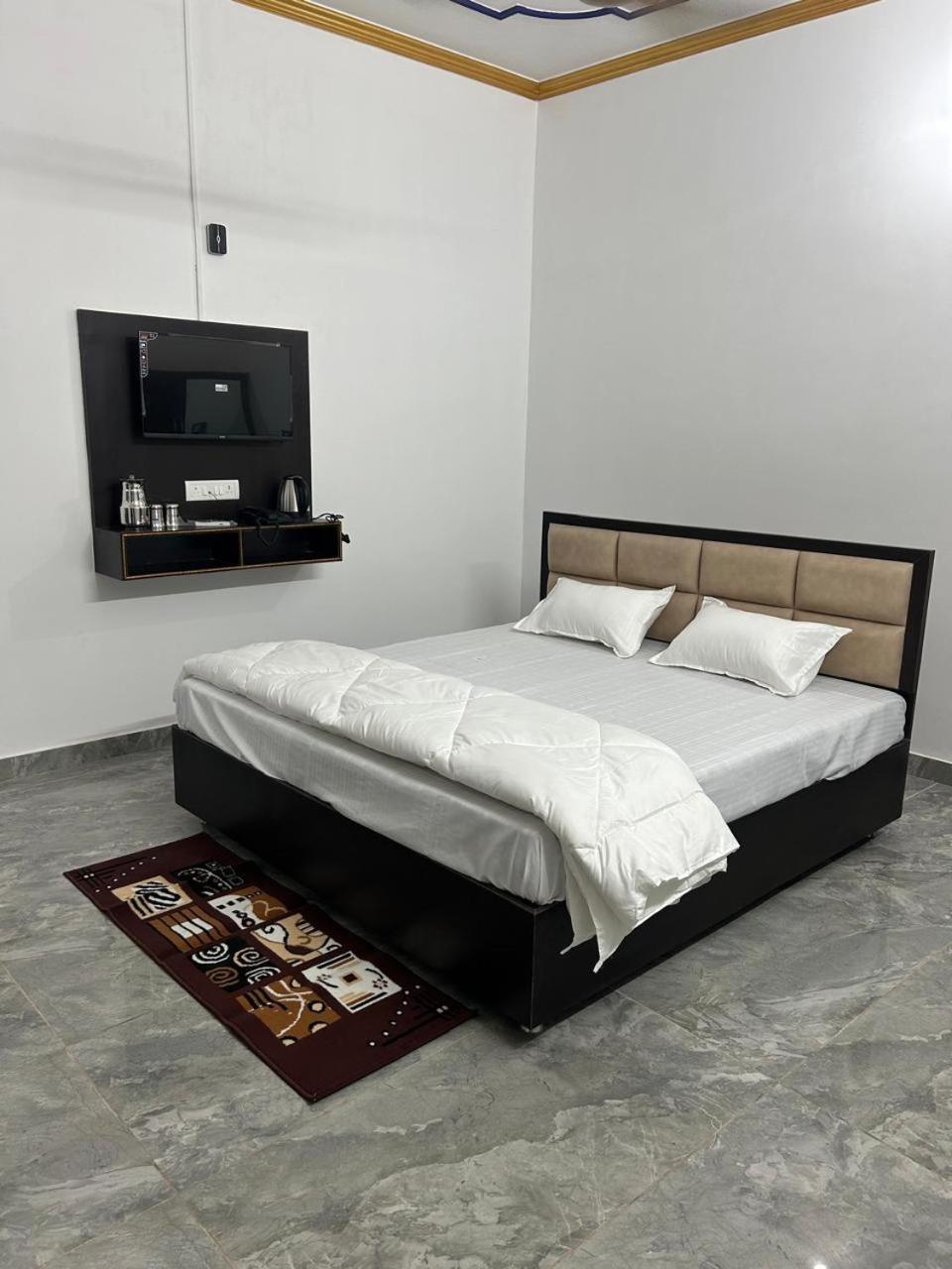 Shri Narayanam Guest House And Home Stay Ayodhya Buitenkant foto