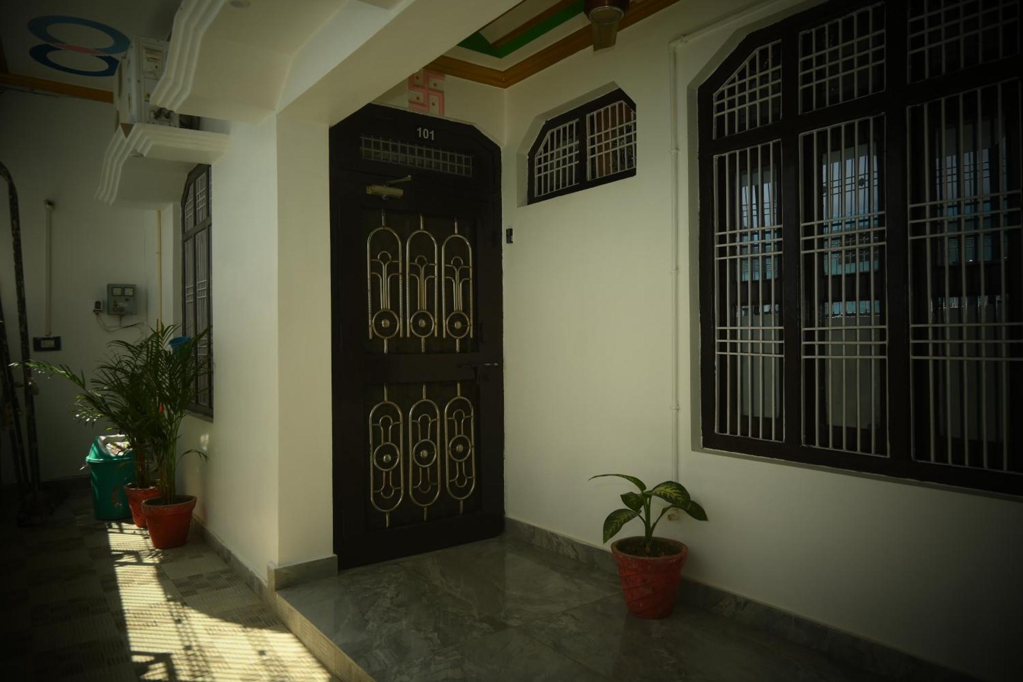 Shri Narayanam Guest House And Home Stay Ayodhya Buitenkant foto
